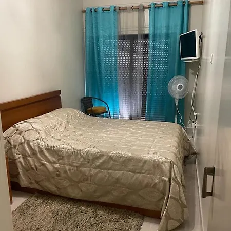 Quarto em Acomodações Particulares Cantinho Da Lena Sacavém