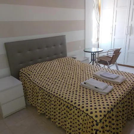 Quarto em Acomodações Particulares Cantinho Da Lena *